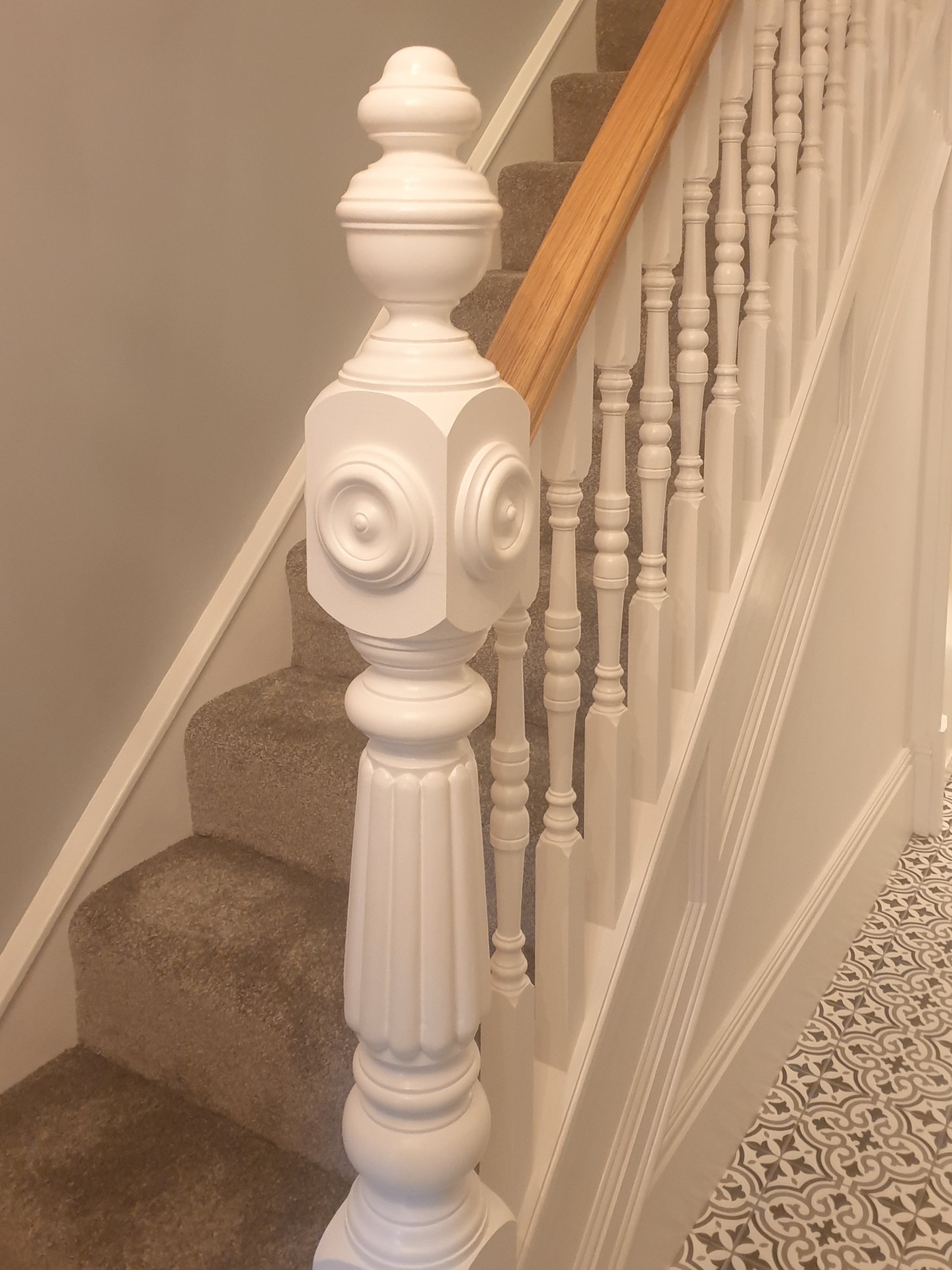 a feature newel